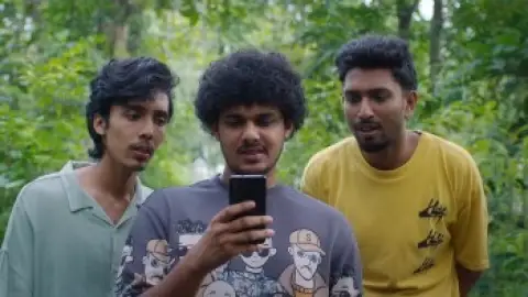 Still 2 of Padakkalam (2025) WEB-DL [Hindi (DD5.1) & Malayalam] 4K 1080p 720p & 480p Dual Audio [x264/HEVC]