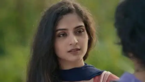 Still 2 of Pongala (2025) WEB-DL [Hindi (DD2.0) & Malayalam] 1080p 720p & 480p Dual Audio [x264/ESubs]