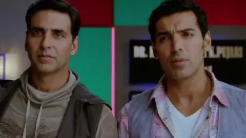 Still 4 of Housefull 2 (2012) BluRay [Hindi DD5.1] 1080p 720p & 480p [x264/HEVC]