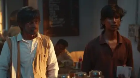 Still 5 of Con City (2026) DS4K WEB-DL [Hindi (DD5.1) & Tamil] 4K 1080p 720p & 480p Dual Audio [x264/10Bit-HEVC]