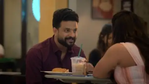 Still 5 of Love Under Construction (2025) WEB-DL [Hindi (ORG 5.1) & Malayalam] 4K 1080p 720p & 480p Dual Audio [x264/ESubs] | HotStar Series