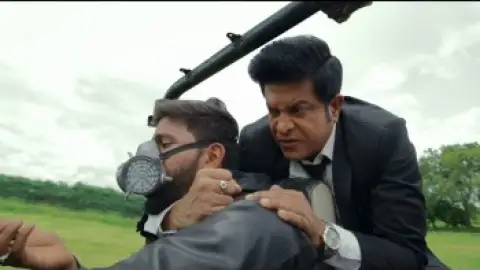 Still 6 of Chaari 111 (2024) UNCUT WEB-DL [Hindi (DD2.0) & Telugu] 1080p 720p & 480p Dual Audio [x264/HEVC]