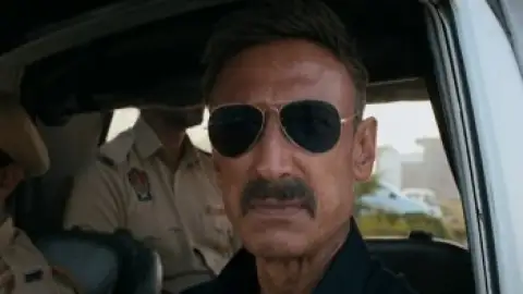 Still 6 of Warning 2 (2024) WEB-DL [Hindi (DD2.0) & Punjabi] 1080p 720p & 480p Dual Audio [x264/HEVC]