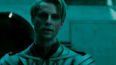 Still 4 of Watchmen (2009) ULTIMATE EDITION BluRay [Hindi (ORG 5.1) & English] 4K 1080p 720p & 480p Dual Audio [x264/10Bit-HEVC]