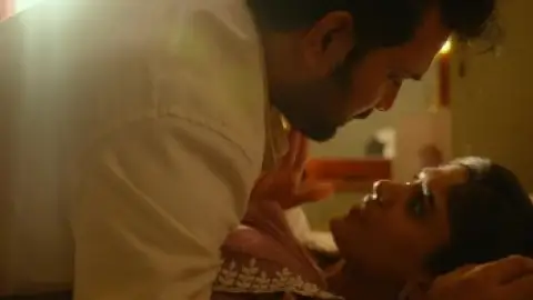 Still 6 of Santhana Prapthirasthu (2025) WEB-DL [Hindi (DD5.1) & Telugu] 1080p 720p & 480p Dual Audio [x264/HEVC]