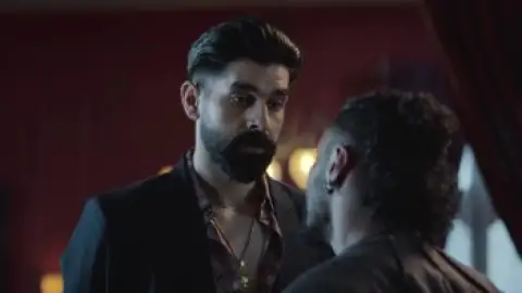 Still 3 of Undekhi (Season 4) DS4K WEB-DL [Hindi DD5.1] 4K 1080p 720p & 480p [x264/10Bit-HEVC] HD | ALL Episodes [SonyLiv Series]