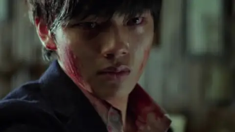 Still 8 of Hwayi: A Monster Boy (2013) BluRay [Hindi (ORG 5.1) & Korean] 1080p 720p & 480p Dual Audio [x264/10Bit-HEVC]