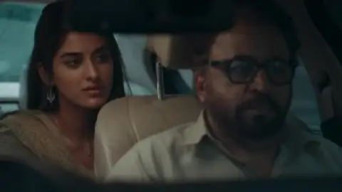 Still 2 of Con City (2026) DS4K WEB-DL [Hindi (DD5.1) & Tamil] 4K 1080p 720p & 480p Dual Audio [x264/10Bit-HEVC]