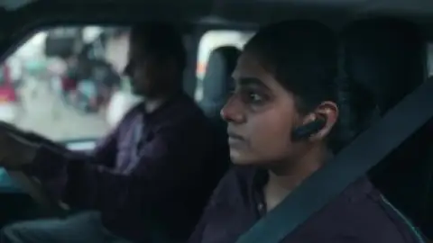 Still 4 of Poacher (Season 1) WEB-DL [Hindi DD5.1] 1080p 720p & 480p [x264/HEVC] HD | ALL Episodes [PrimeVideo]