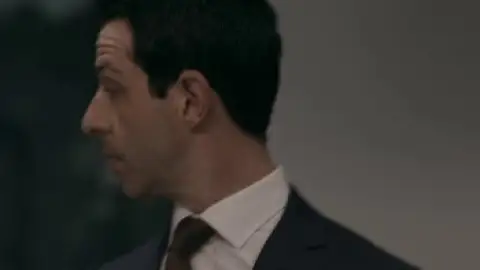 Still 9 of Succession (Season 1) BluRay [Hindi (ORG 2.0) & English] 1080p 720p & 480p [x264/HEVC] | [ALL Episodes] | HBO Series