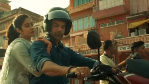 Still 5 of Mr. & Mrs. Mahi (2024) WEB-DL [Hindi DD5.1] 1080p 720p & 480p [x264/HEVC]