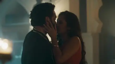 Still 6 of Aashram (Season 3) WEB-DL [Hindi DD2.0] 1080p 720p & 480p [x264/10Bit-HEVC] HD | ALL Episodes [MX Series]