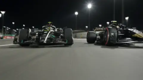 Still 9 of F1: The Movie (2025) DS4K WEB-DL [Hindi (DD5.1) & English] 4K 1080p 720p & 480p Dual Audio [x264/10Bit-HEVC]