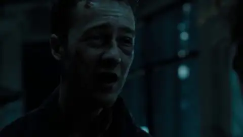 Still 6 of Fight Club (1999) BluRay [Hindi (ORG 2.0) & English] 1080p 720p & 480p [x264/10Bit-HEVC]
