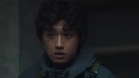 Still 4 of Holy Night: Demon Hunters (2025) WEB-DL [Hindi (DD2.0) & Korean] 1080p 720p & 480p Dual Audio [x264/10Bit-HEVC]