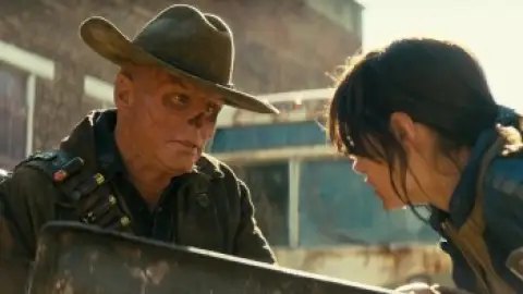 Still 1 of Fallout (Season 2) WEB-DL [Hindi (DD5.1) & English] 4K 1080p 720p & 480p [x264/10Bit-HEVC] | [ALL Episodes] | PrimeVideo Series