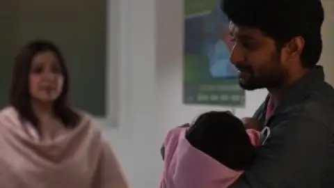 Still 8 of Hi Nanna (2023) WEB-DL [Hindi (ORG DD5.1) & Telugu] 1080p 720p & 480p Dual Audio [x264/10Bit-HEVC] HD