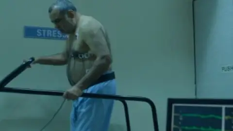 Still 6 of Shastry Virudh Shastry (2023) WEB-DL [Hindi DD5.1] 1080p 720p & 480p [x264/ESubs]