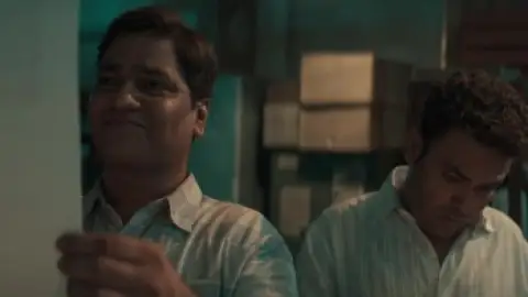 Still 3 of Scam 2003: The Telgi Story (Season 1) Hindi DS4K WEB-DL 1080p 720p & 480p HD [ALL Episodes] | SonyLiv Series
