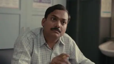 Still 2 of Maamla Legal Hai (Season 2) WEB-DL [Hindi DD5.1] 1080p 720p & 480p [x264/ESubs] | NF Series