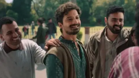 Still 3 of Tere Ishk Mein (2025) DS4K WEB-DL [Hindi DD5.1] 4K 1080p 720p & 480p [x264/10Bit-HEVC]