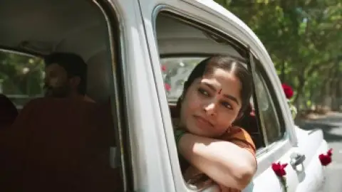 Still 1 of Ayyana Mane (Season 1) WEB-DL [Hindi (DD5.1) & Kannada] 1080p 720p & 480p x264 Dual Audio DD5.1