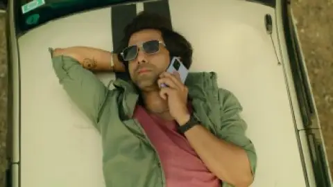 Still 8 of Sapne Vs Everyone (Season 1) WEB-DL [Hindi DD5.1] 4K 1080p 720p & 480p [x264/HEVC] HD | ALL Episodes [PrimeVideo Series]
