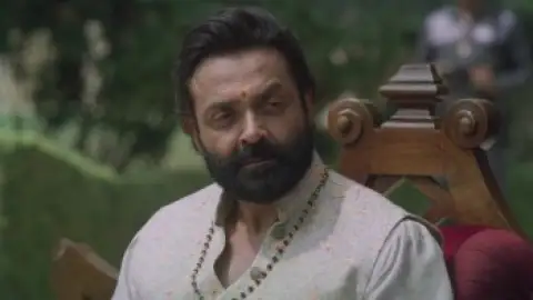 Still 7 of Aashram (Season 3) WEB-DL [Hindi DD2.0] 1080p 720p & 480p [x264/10Bit-HEVC] HD | ALL Episodes [MX Series]
