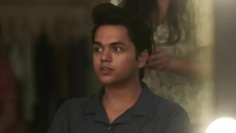 Still 3 of Gutar Gu (Season 3) WEB-DL [Hindi (DD5.1)] 1080p 720p & 480p x264 | AMZN Series