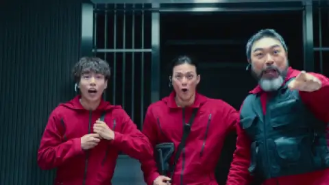 Still 3 of Money Heist: Korea – Joint Economic Area (Season 1) WEB-DL [Hindi DD5.1 & English] 1080p 720p 480p Dual Audio [x264/10Bit-HEVC] | NetFlix [ALL Episodes]