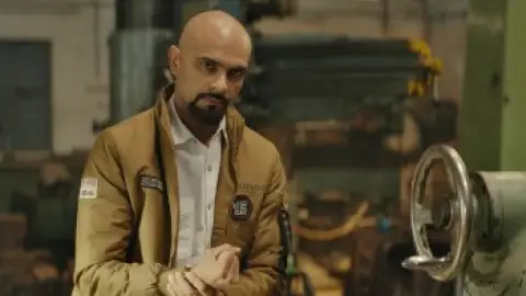 Still 6 of Mechanic Rocky (2024) WEB-DL [Hindi (DD2.0) & Telugu] 4K 1080p 720p & 480p Dual Audio [x264/10Bit-HEVC]