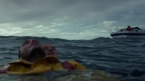 Still 4 of Adrift (2018) BluRay [Hindi (ORG 2.0) & English] 1080p 720p & 480p Dual Audio [x264/10Bit-HEVC]
