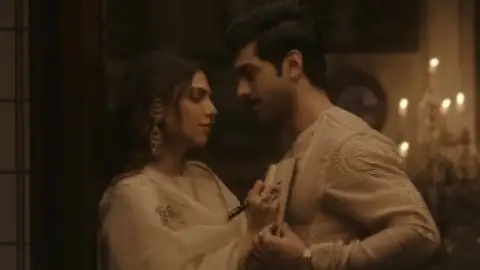 Still 4 of Heeramandi: The Diamond Bazaar (Season 1) WEB-DL [Hindi DD5.1] 1080p 720p & 480p [x264/10Bit-HEVC] HD | ALL Episodes [NF Series]