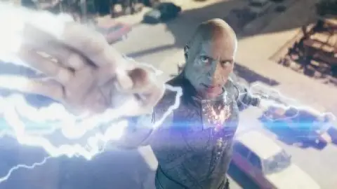 Still 4 of Black Adam (2022) WEB-DL [Hindi (ORG 5.1) & English] 1080p 720p & 480p Dual Audio [x264/10Bit HEVC]