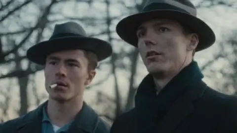 Still 5 of Monster: The Ed Gein Story (Season 1) WEB-DL [Hindi (DD5.1) & English] 4K 1080p 720p & 480p [x264/10Bit-HEVC] | [ALL Episodes] | NF Series