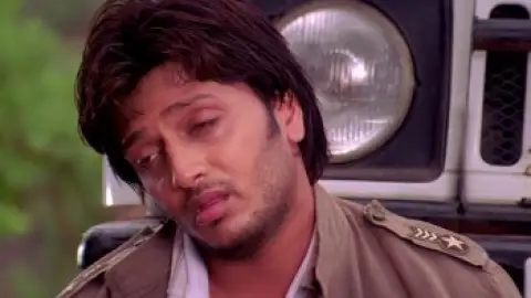 Still 3 of Dhamaal (2007) WEB-DL [Hindi DD5.1] 1080p 720p & 480p [x264/HEVC]