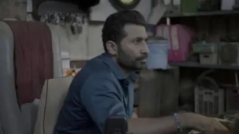 Still 3 of Lafangey (Season 1) WEB-DL Hindi 4K 1080p 720p & 480p x264 DD5.1