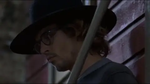 Still 4 of Secret Window (2004) BluRay Dual Audio [Hindi/Urdu (ORG 2.0) + English] 720p & 480p x264