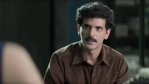 Still 3 of Governor (2026) DS4K WEB-DL [Hindi DD5.1] 4K 1080p 720p & 480p [x264/HEVC]