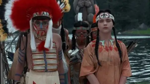 Still 4 of Addams Family Values (1993) BluRay [Hindi (ORG 2.0) & English] 4K 1080p 720p & 480p Dual Audio [x264/10Bit-HEVC]