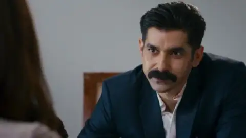 Still 1 of Salakaar (Season 1) WEB-DL [Hindi DD5.1] 4K 1080p 720p & 480p [x264/HEVC] HD | ALL Episodes [JioHotStar Series]
