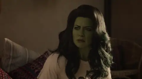 Still 3 of She-Hulk: Attorney at Law (Season 1) WEB-DL [Hindi 5.1 & English] 1080p 720p 480p Dual Audio [x264/10Bit-HEVC] | [EP9 Added!] DisneyPlus