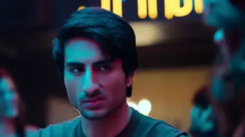 Still 5 of Nadaaniyan (2025) WEB-DL [Hindi DD5.1] 1080p 720p & 480p [x264/HEVC]