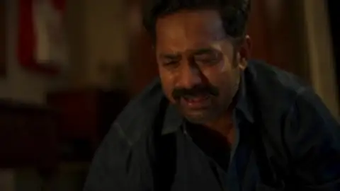 Still 6 of Kishkindha Kaandam (2024) DS4K WEB-DL [Hindi (DD5.1) & Malayalam] 4K 1080p 720p & 480p Dual Audio [x264/HEVC]