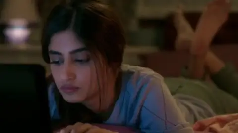 Still 1 of Mom (2017) BluRay [Hindi DD5.1] 1080p 720p & 480p [x264/HEVC]