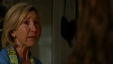 Still 6 of Insidious: Chapter 3 (2015) BluRay [Hindi (DD5.1) & English] 1080p 720p & 480p Dual Audio [x264/10Bit-HEVC]