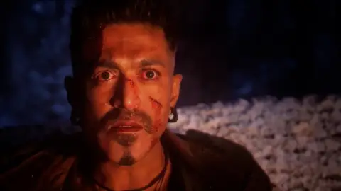 Still 12 of Toxic (2026) HQ-HDTC Hindi (LiNE) 1080p 720p & 480p [x264/HEVC] | [English Subtitles]