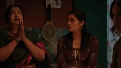 Still 2 of Revolver Rita (2025) UNCUT DS4K WEB-DL [Hindi (DD2.0) & Tamil] 4K 1080p 720p & 480p Dual Audio [x264/10Bit-HEVC]