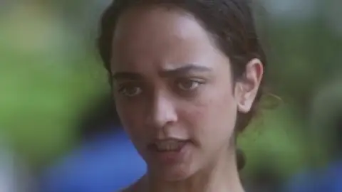 Still 3 of Bad Girl (2025) DS4K WEB-DL [Hindi (DD5.1) & Tamil] 4K 1080p 720p & 480p Dual Audio [x264/HEVC]