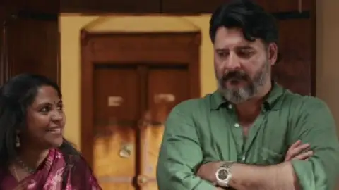 Still 6 of Happy Raj (2026) DS4K WEB-DL [Hindi (DD5.1) & Tamil] 4K 1080p 720p & 480p Dual Audio [x264/10Bit-HEVC]